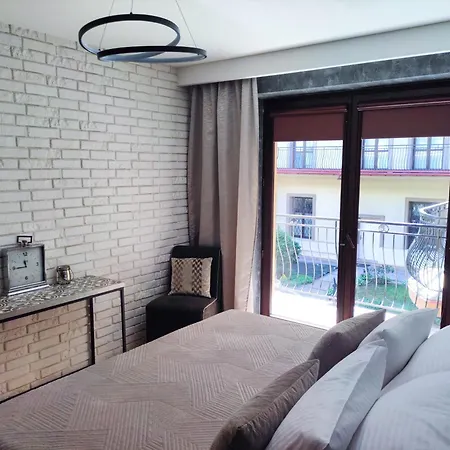 Kings City - Skawinska Apartment Krakau