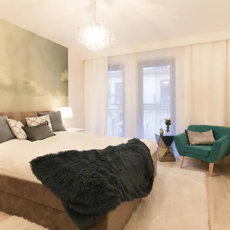 Kings City - Skawinska Apartment *